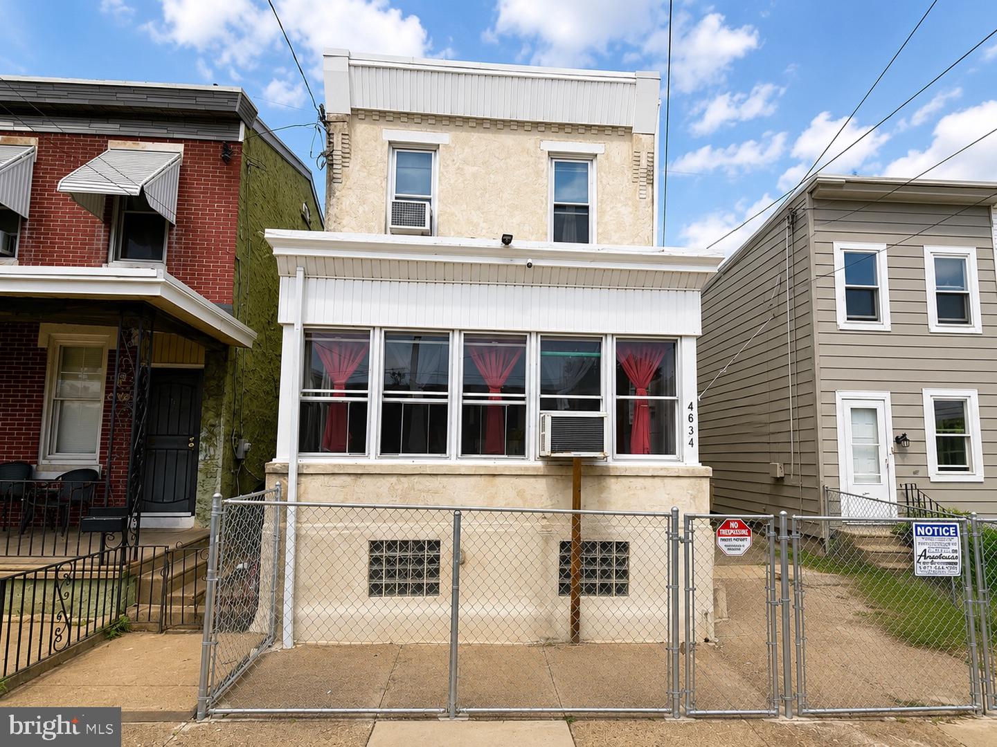 4634 James St Property Photo 2