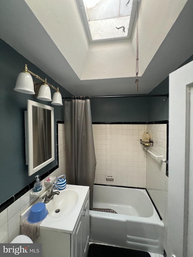 5445 Marsden St Property Photo 24