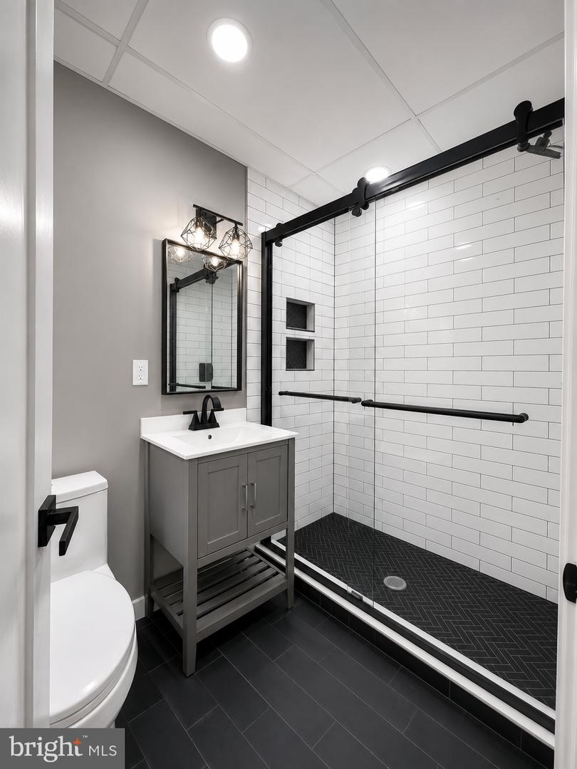 632 South St #apt 1 Property Photo 4