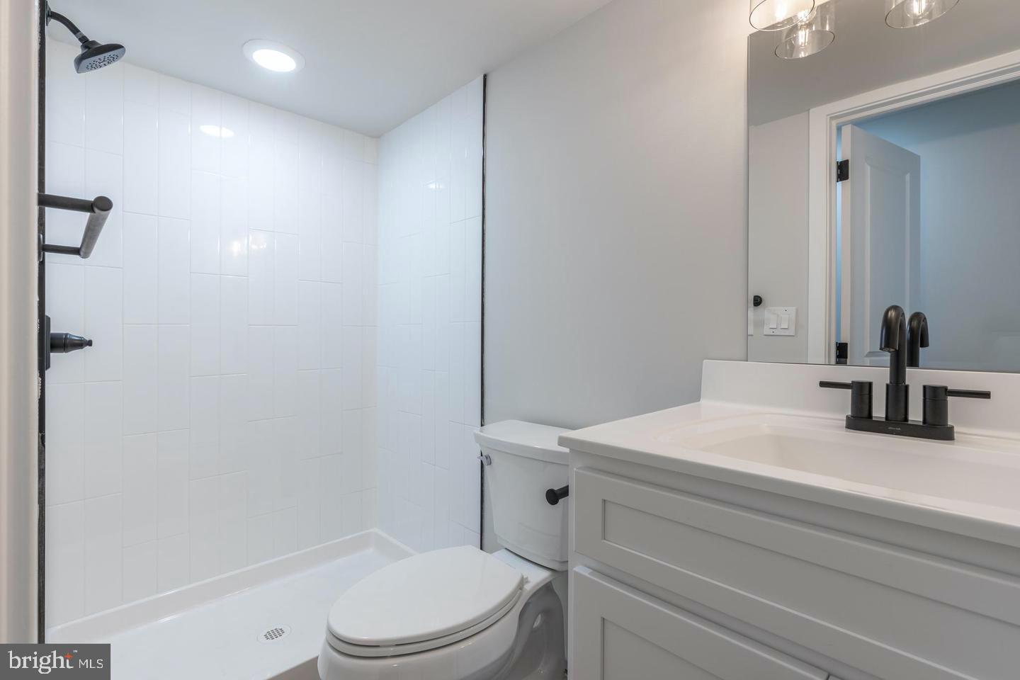 2121 Bellmore St Property Photo 19