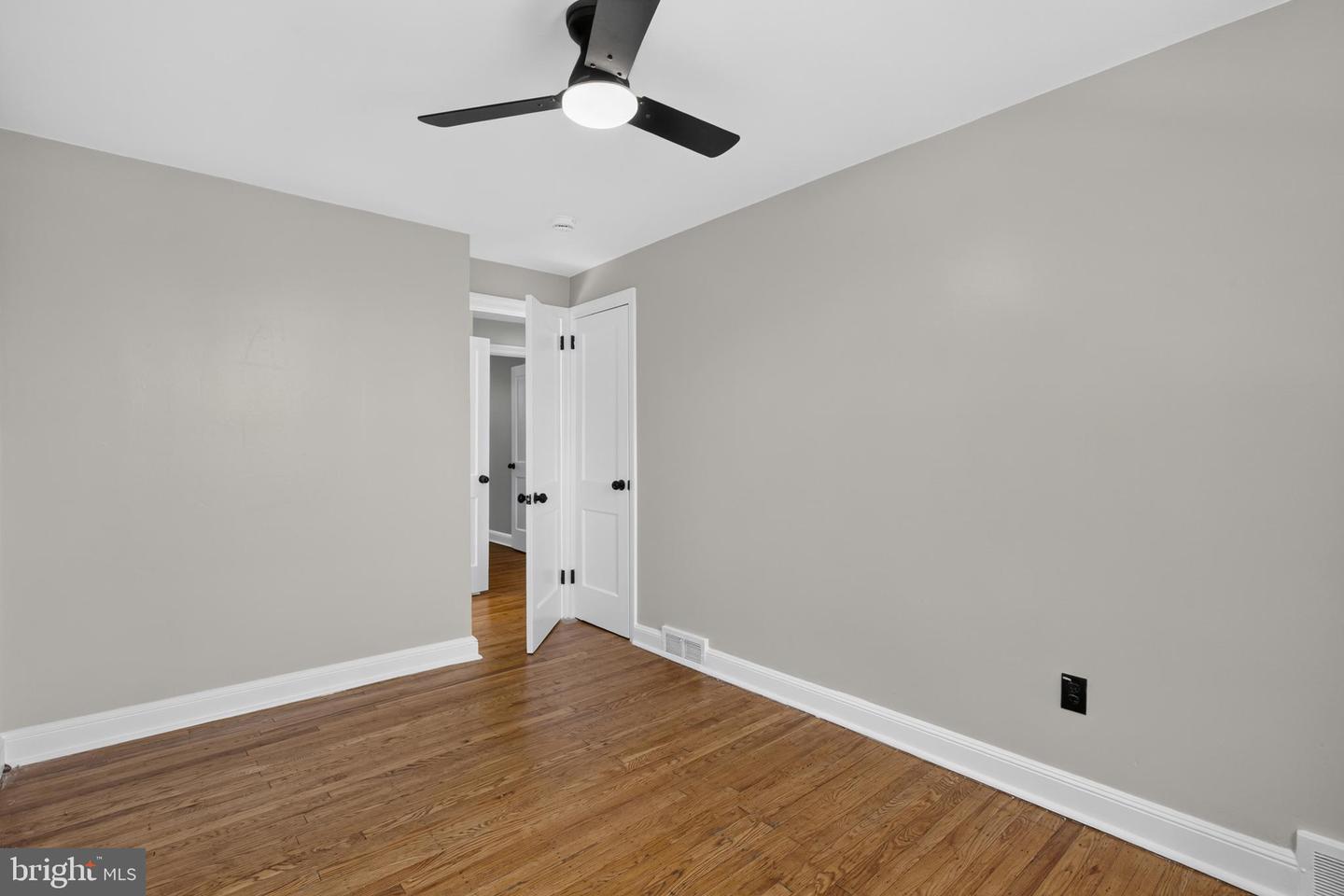1350 Kimberly Dr Property Photo 20