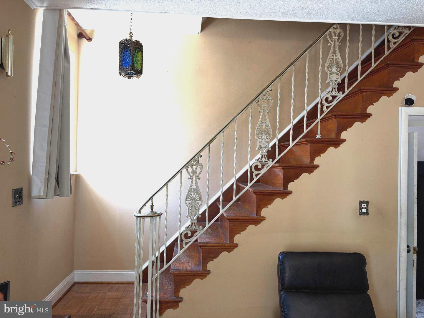 1127 Mifflin St Property Photo 5