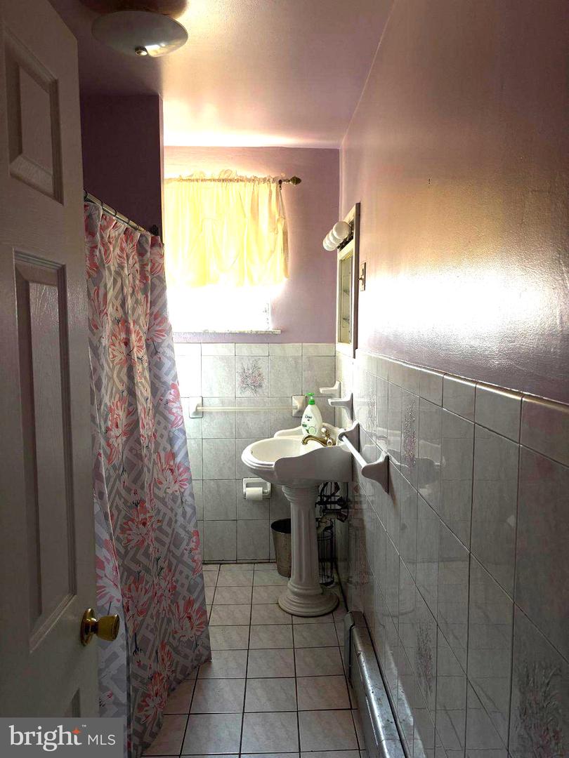 1127 Mifflin St Property Photo 18