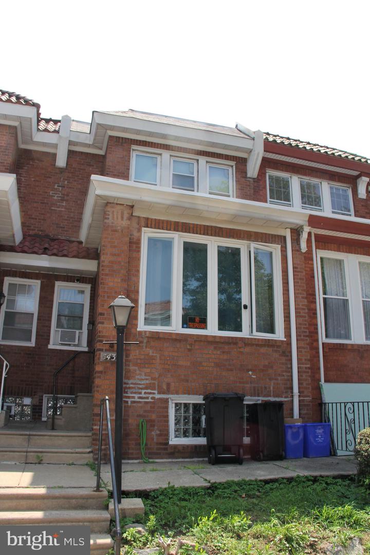 5439 Oakland St Property Photo 2