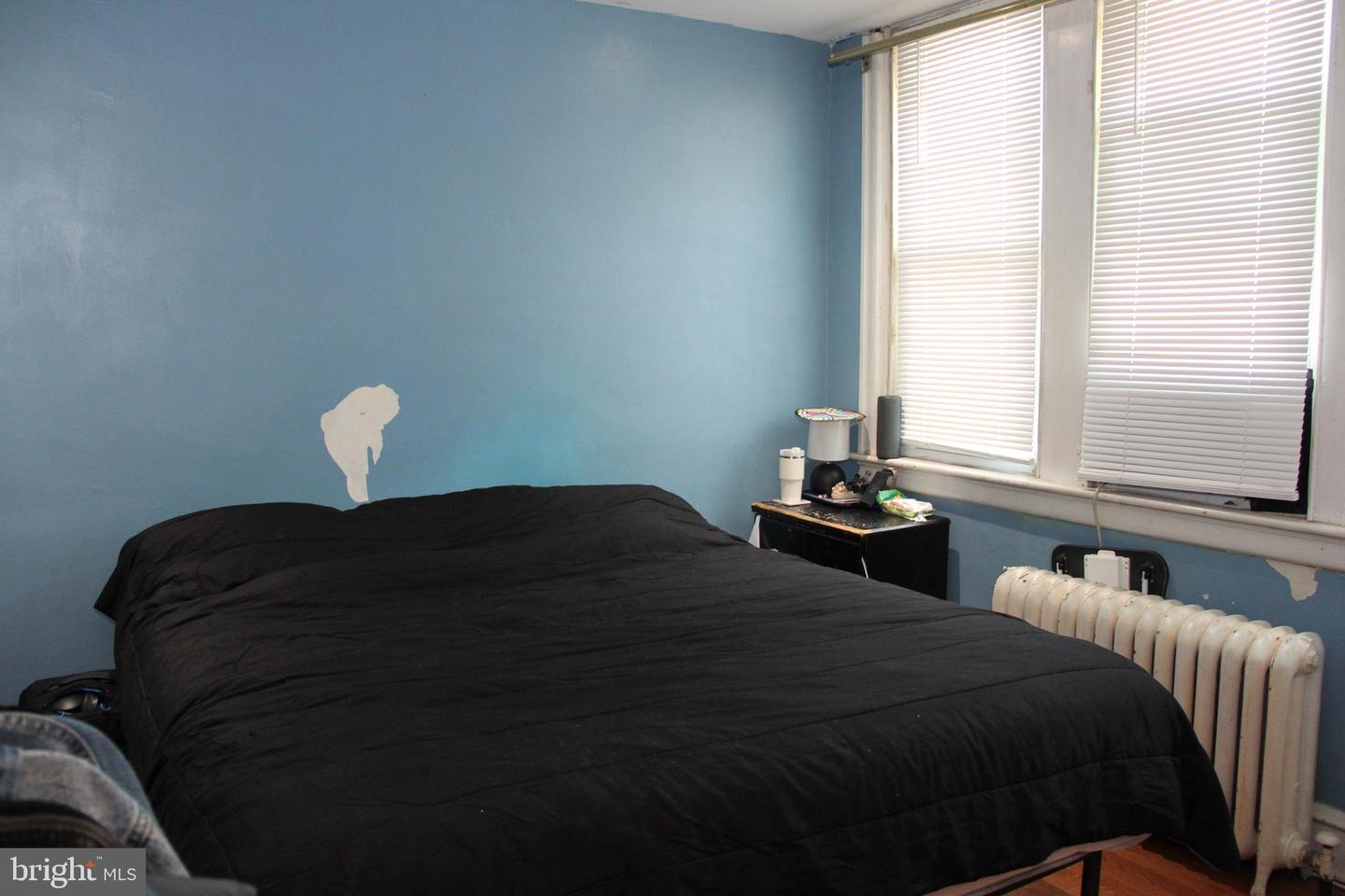 5439 Oakland St Property Photo 13