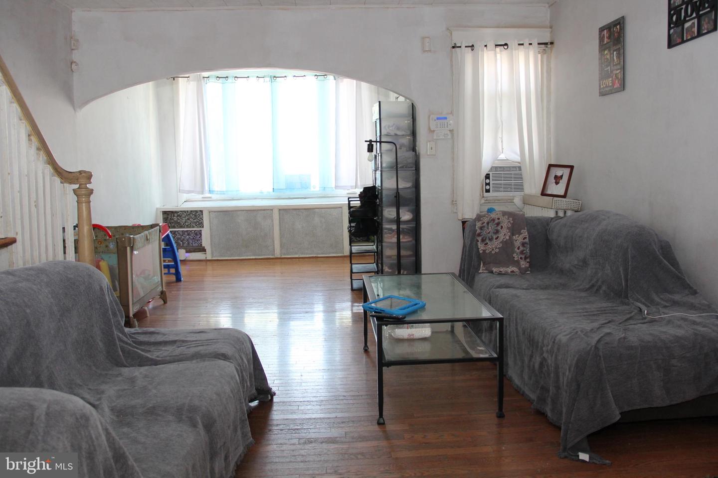 5439 Oakland St Property Photo 19