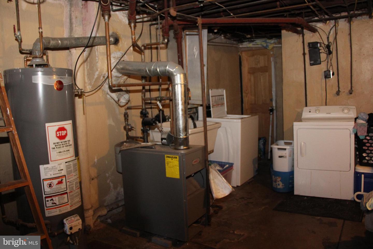 5439 Oakland St Property Photo 28