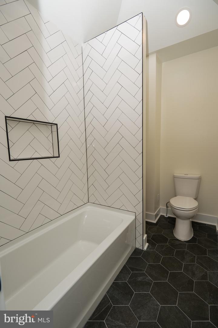5751 Rodman St Property Photo 23