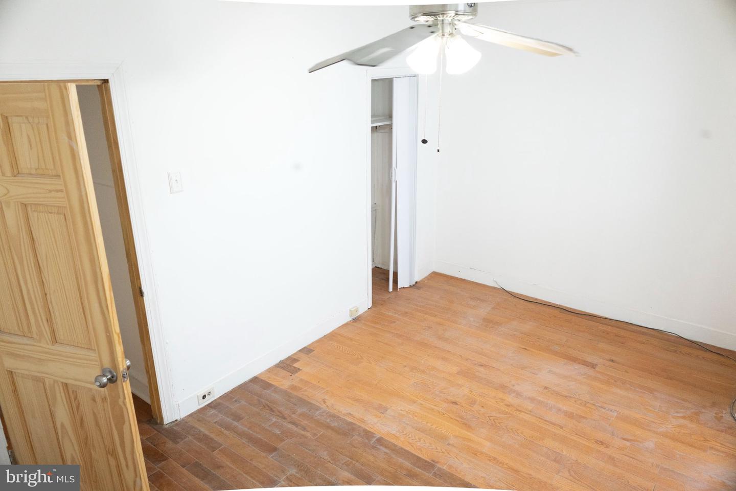 5943 Greenway Ave Property Photo 11