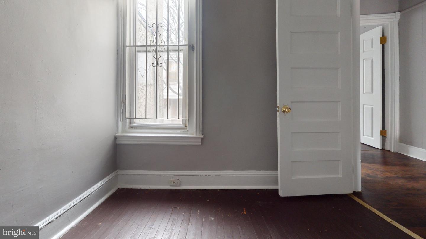 2842 N Taney St Property Photo 7