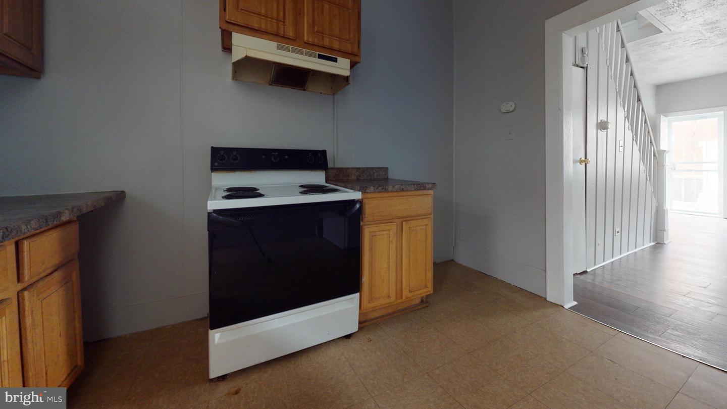 2842 N Taney St Property Photo 10
