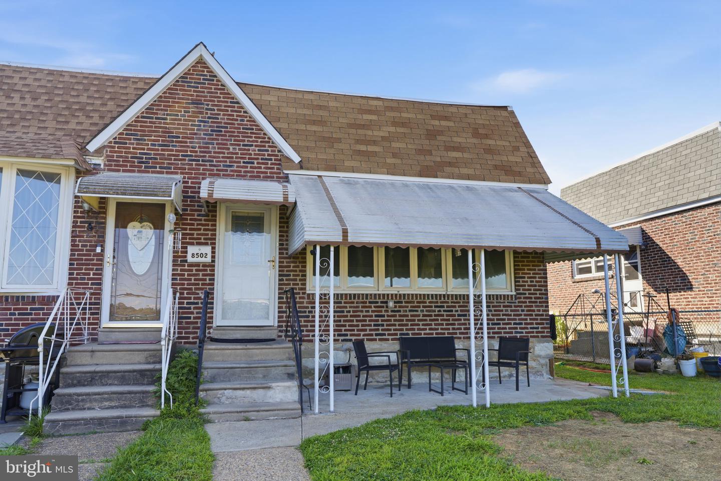 8502 FRONTENAC ST Property Photo 1