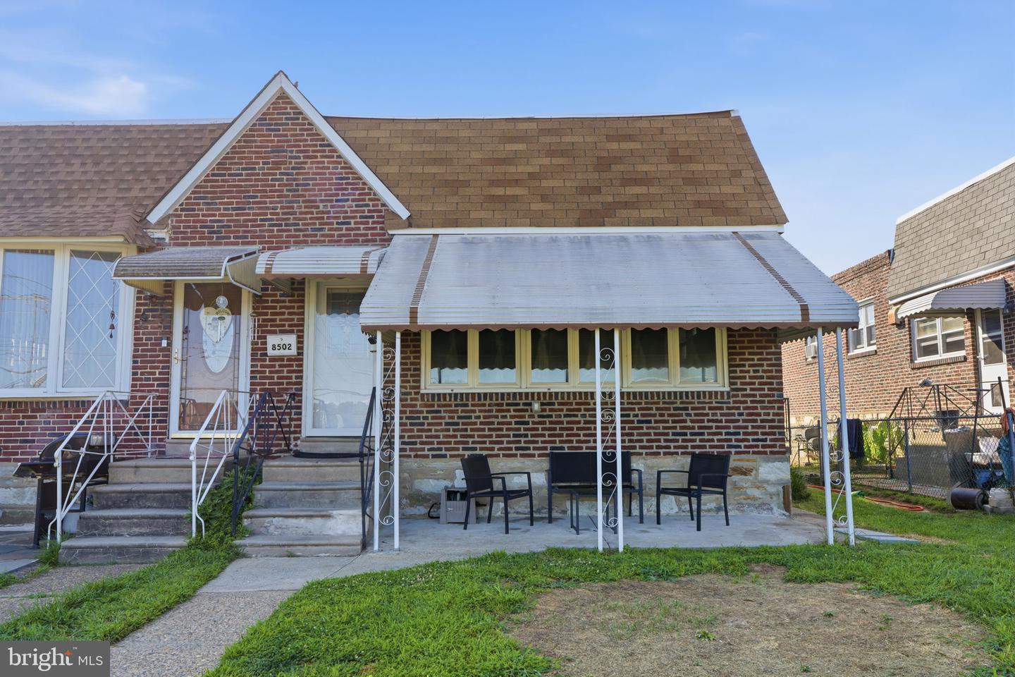 8502 Frontenac St Property Photo 2