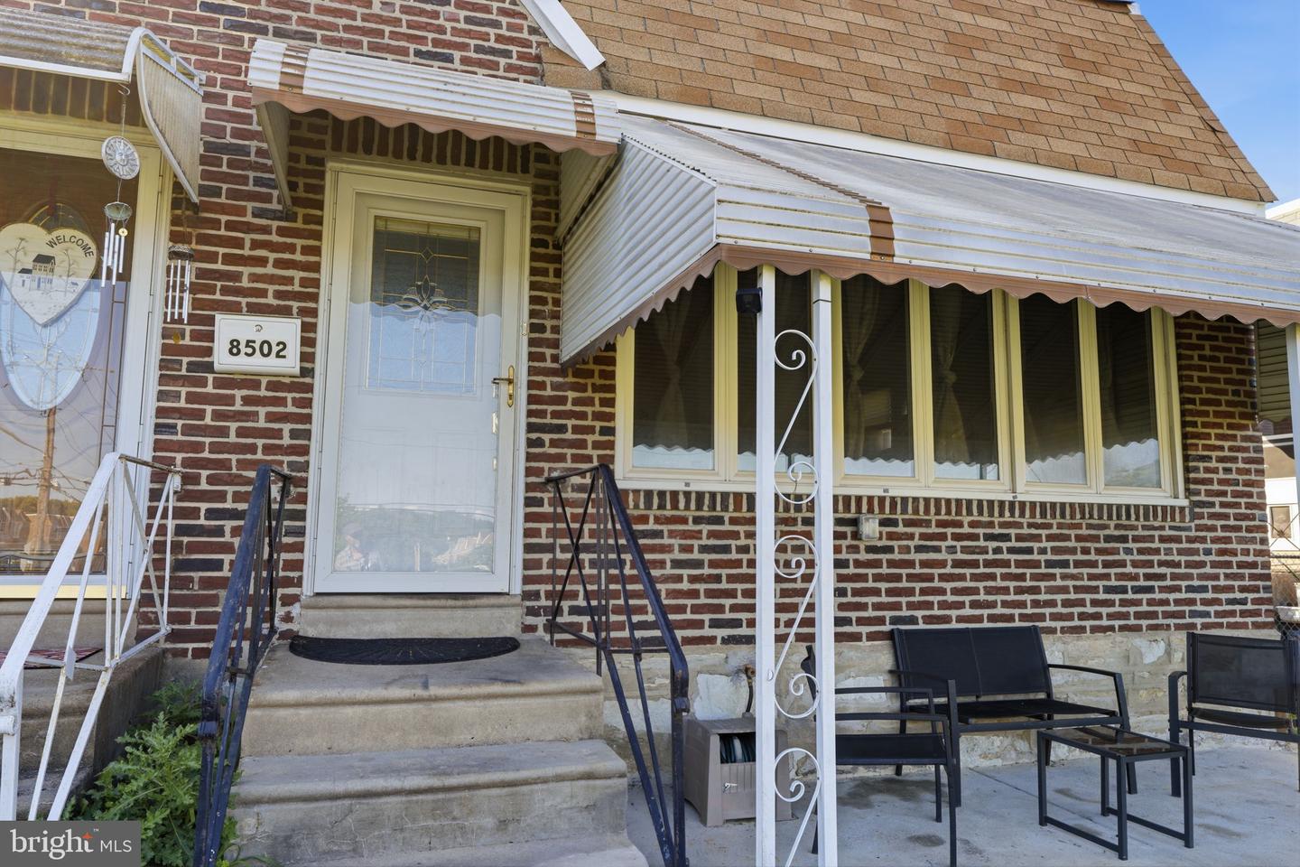 8502 Frontenac St Property Photo 3