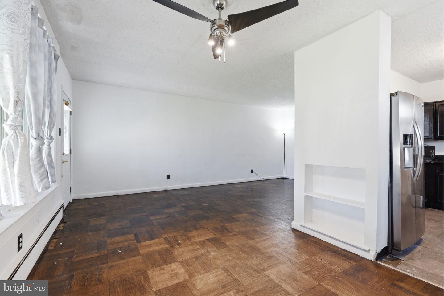 8502 Frontenac St Property Photo 7