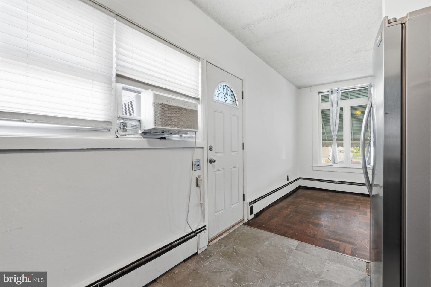 8502 Frontenac St Property Photo 11