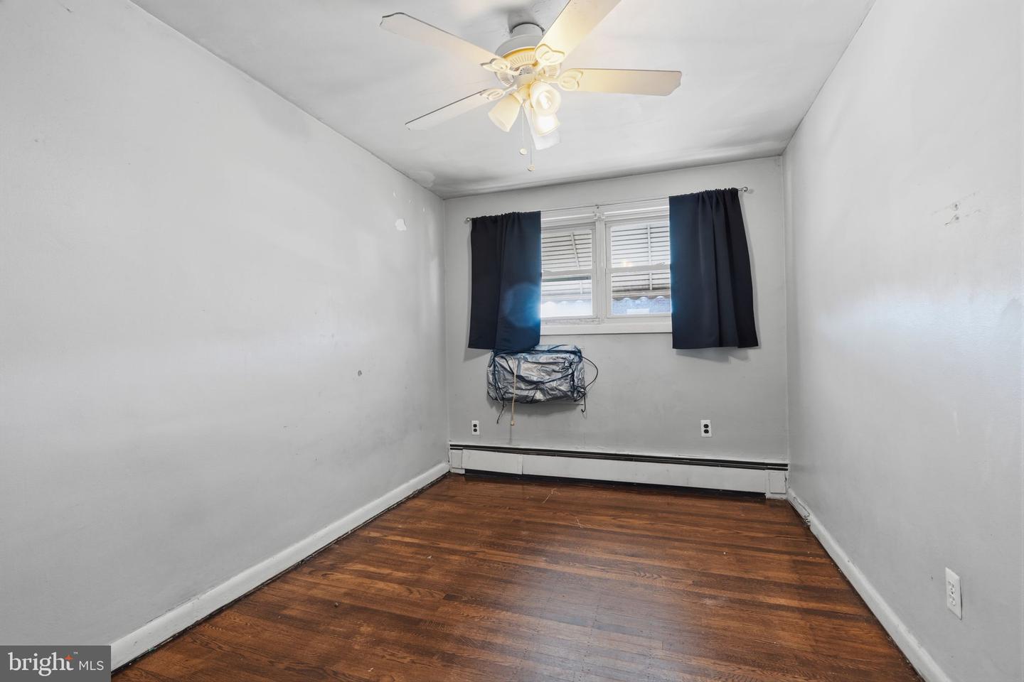 8502 Frontenac St Property Photo 16