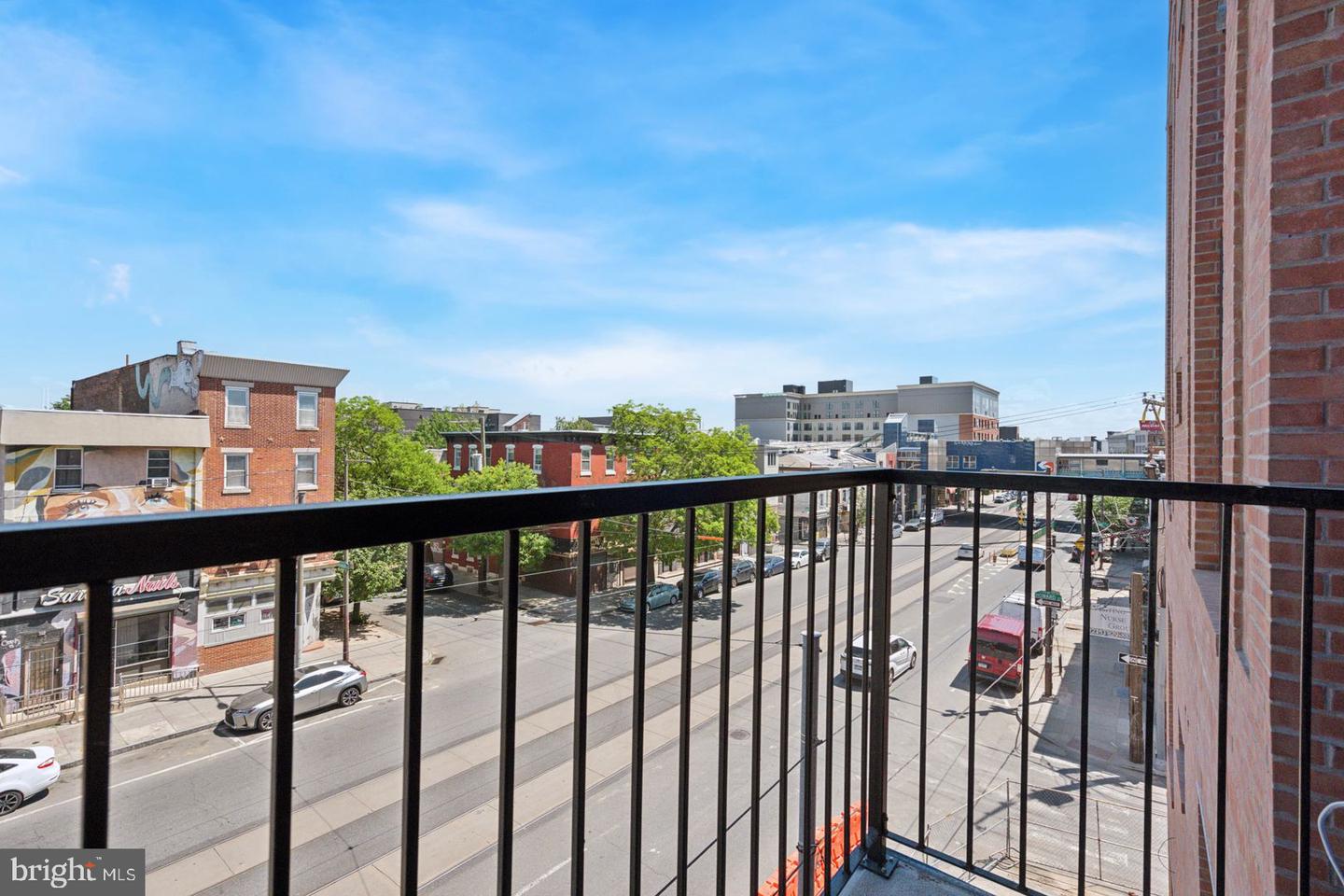 130 W Girard Ave #614 Property Photo 23