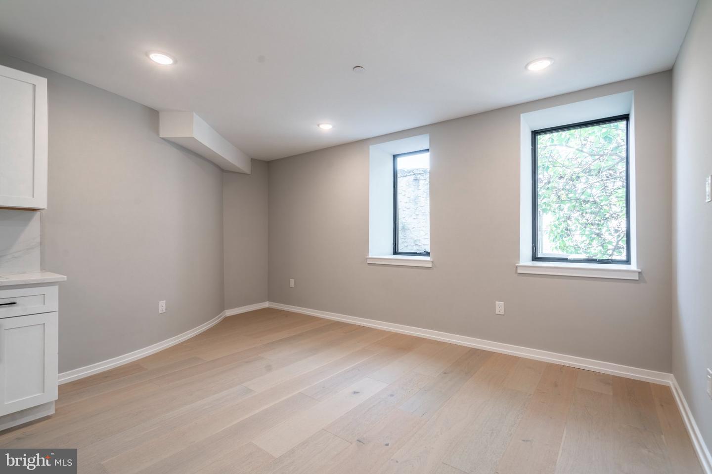 719 Dickinson St #2g Property Photo 11