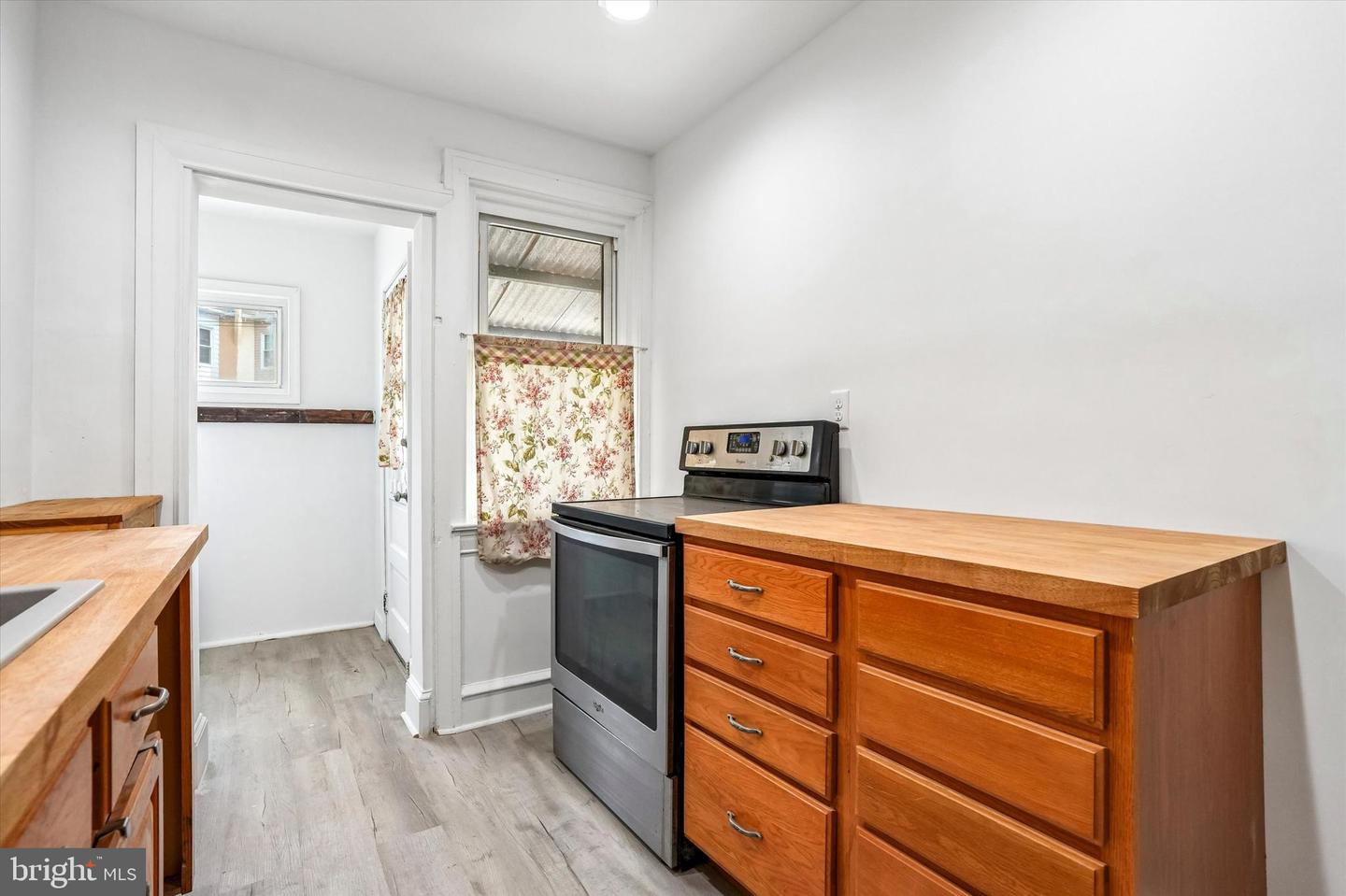 5011 Copley Rd Property Photo 10