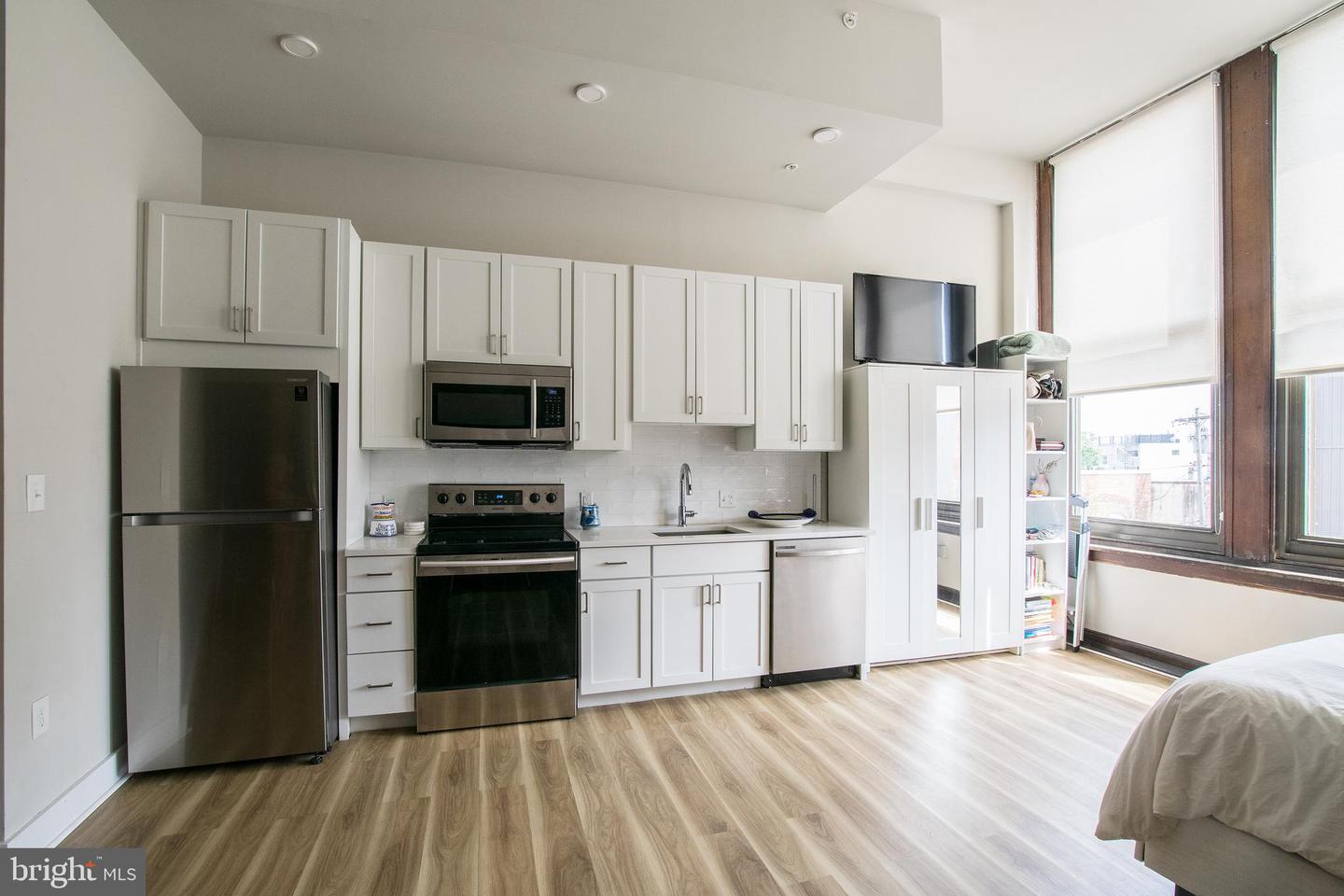 1300 S 19th St #unit 106 Property Photo 3