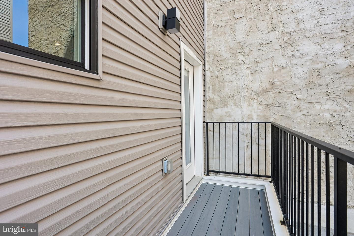 2656 Salmon St Property Photo 12