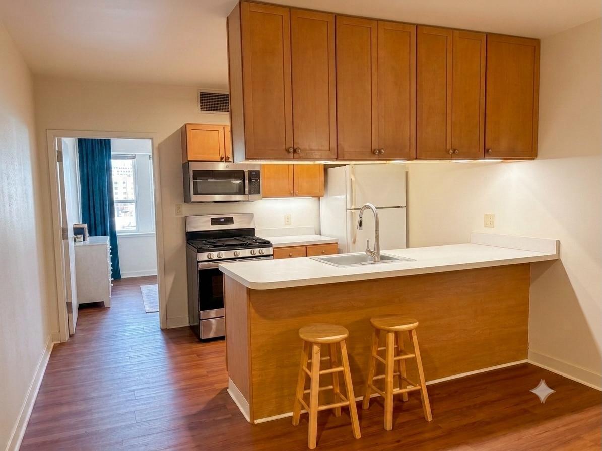 1100 Vine St #503 Property Photo 1