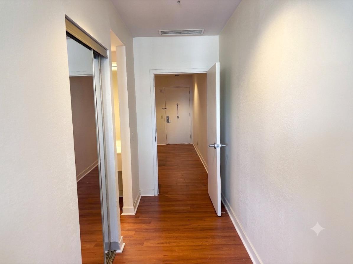 1100 Vine St #503 Property Photo 11