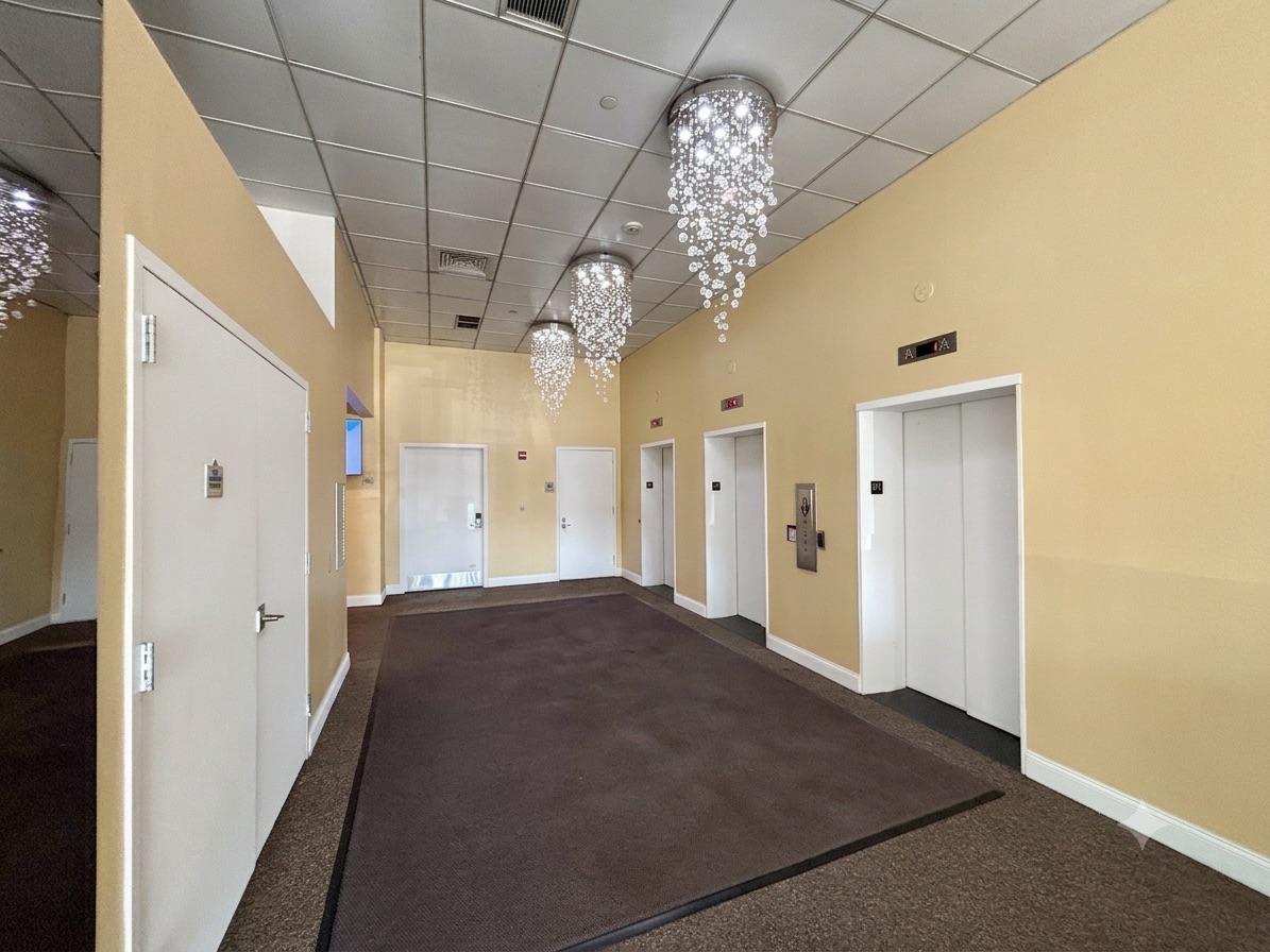 1100 Vine St #503 Property Photo 16