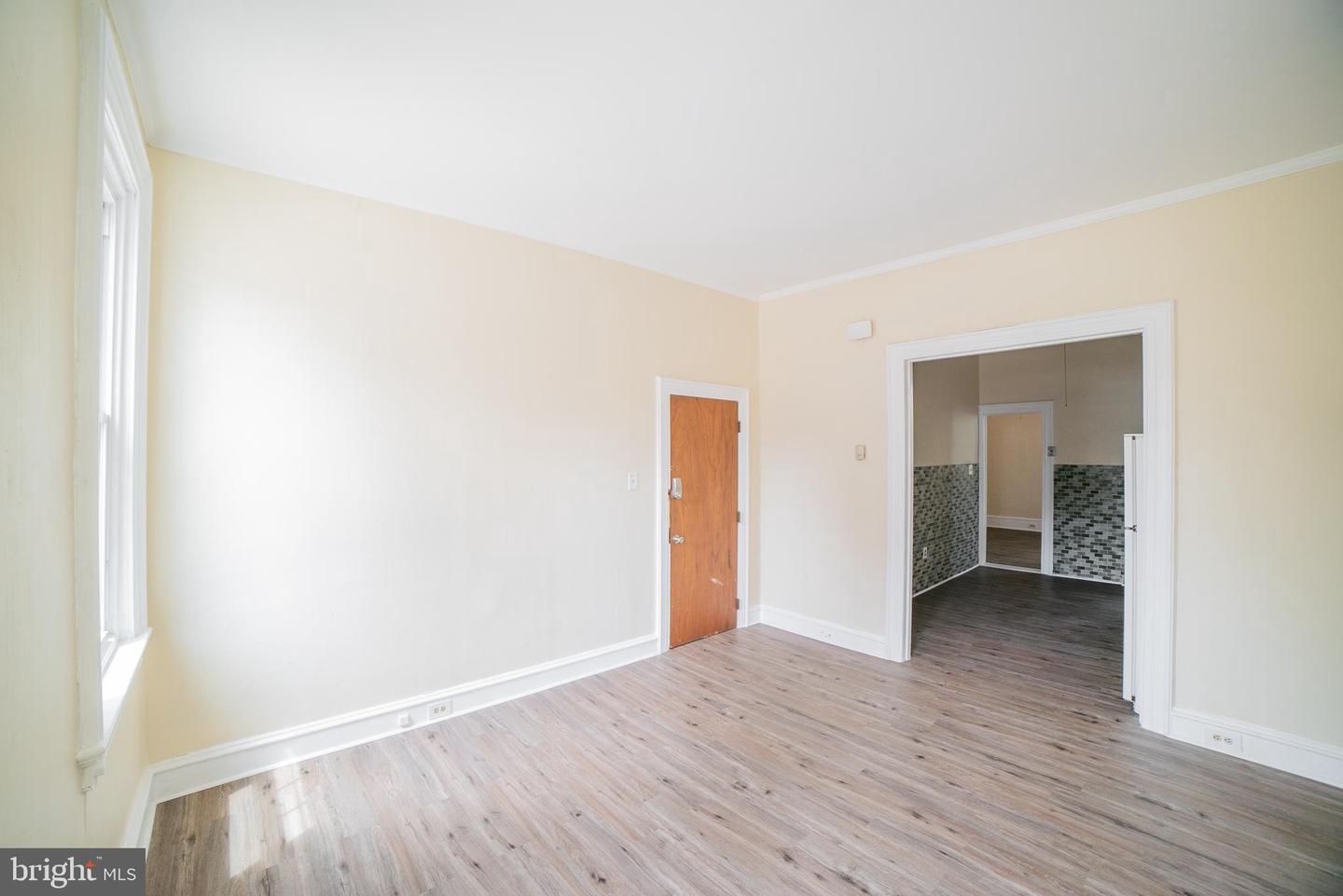 2427 E Allegheny Ave #1 Property Photo 3
