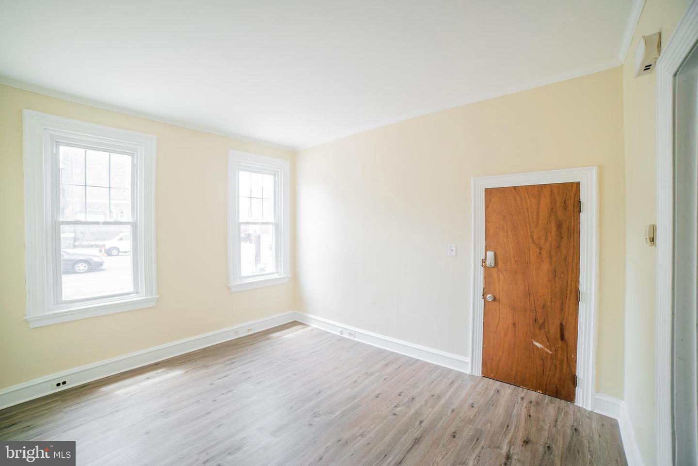 2427 E Allegheny Ave #1 Property Photo 4