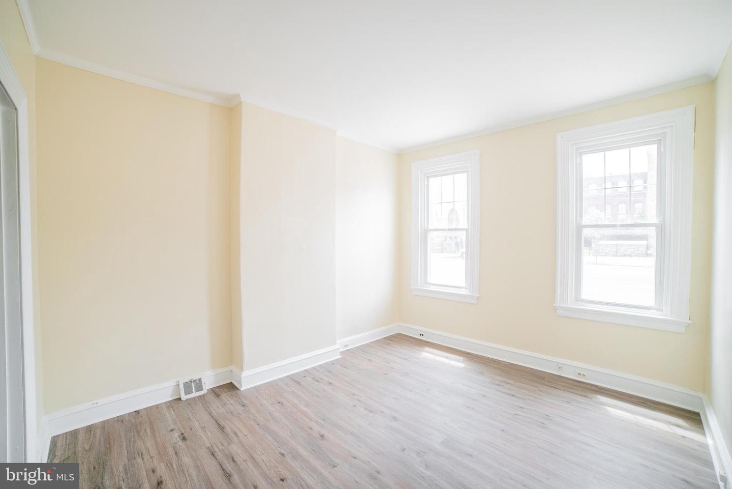 2427 E Allegheny Ave #1 Property Photo 5