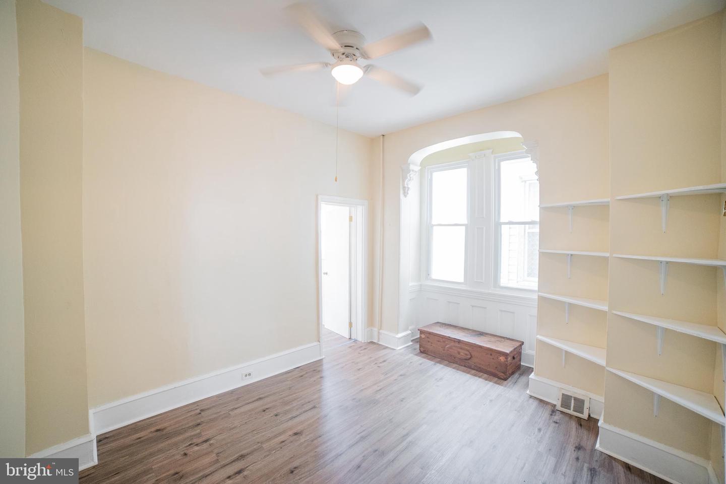 2427 E Allegheny Ave #1 Property Photo 9