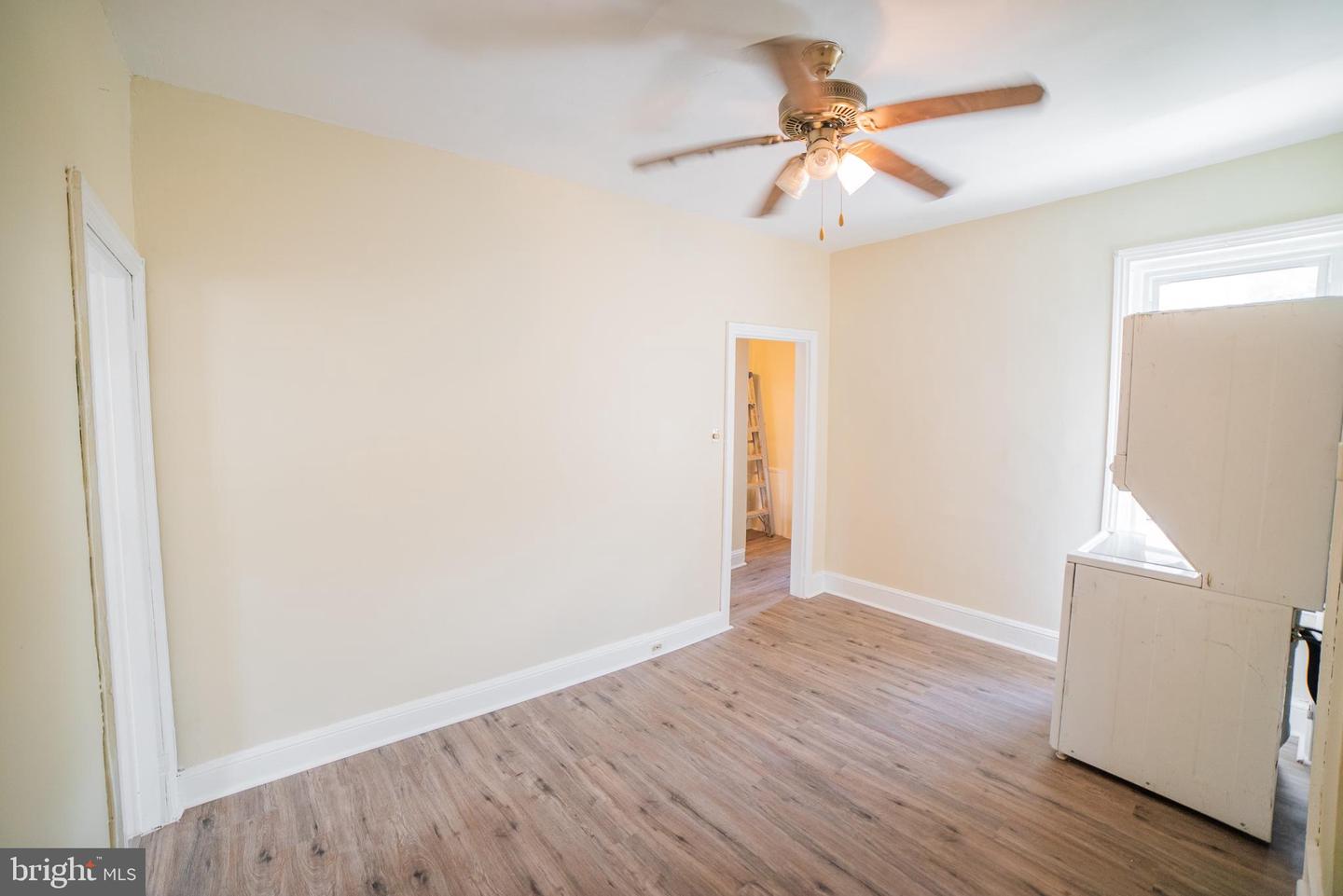 2427 E Allegheny Ave #2 Property Photo 11