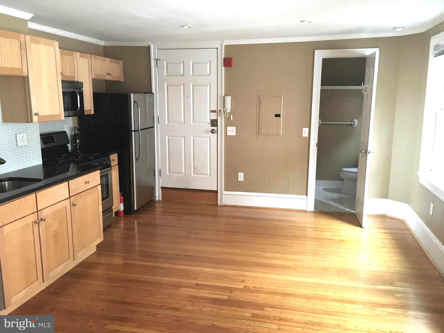 1602 Spruce St #3r Property Photo 3