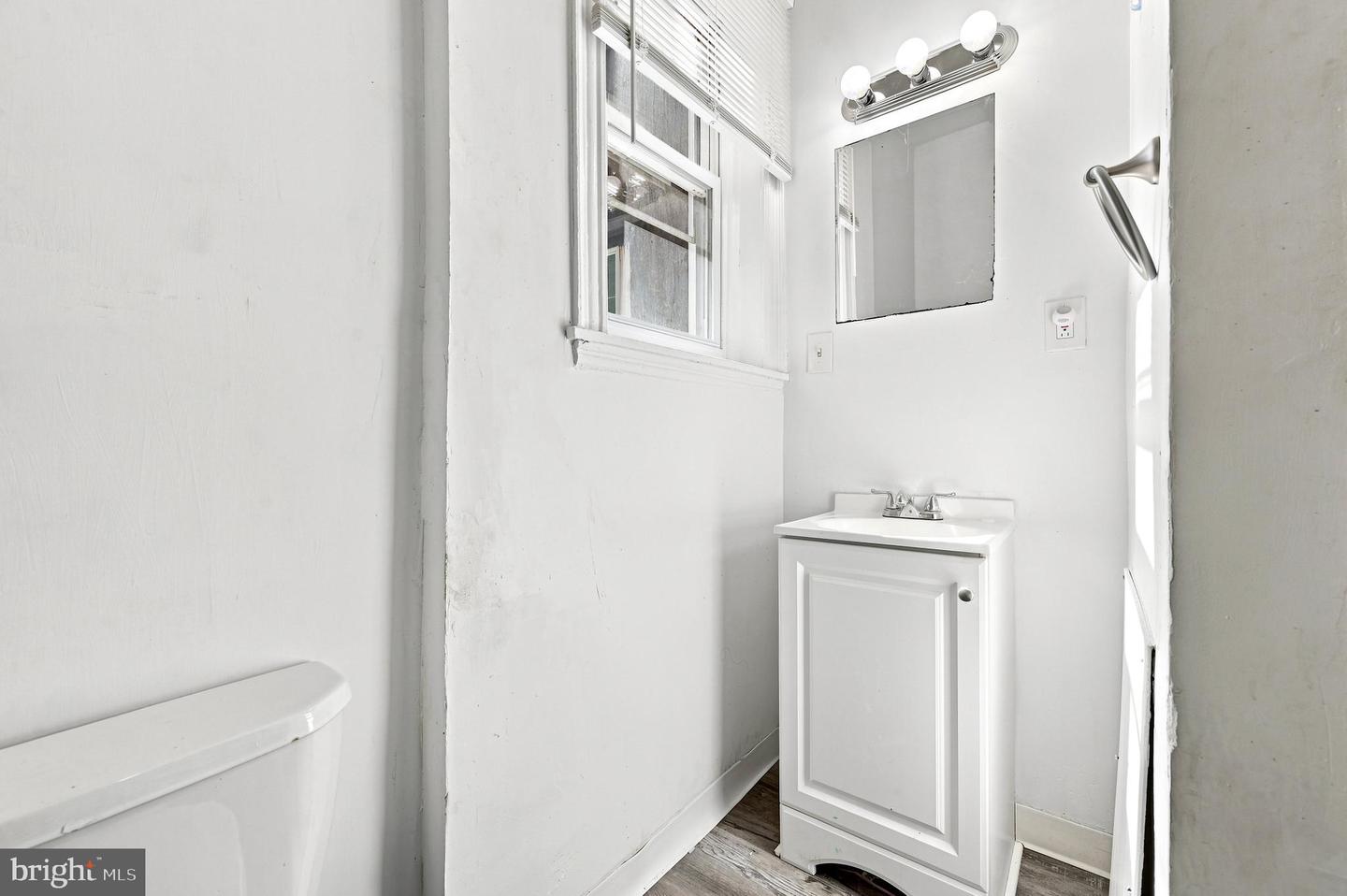 209 S 49th St Property Photo 14