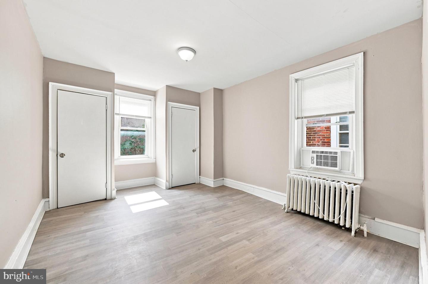 209 S 49th St Property Photo 19