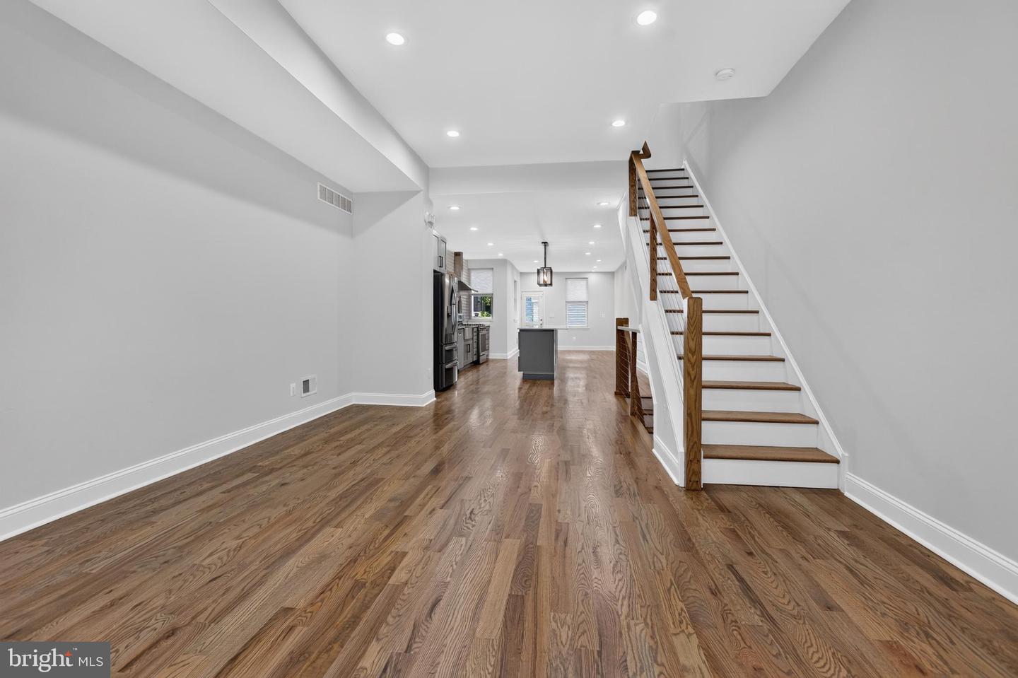 3113 W Montgomery Ave Property Photo 4