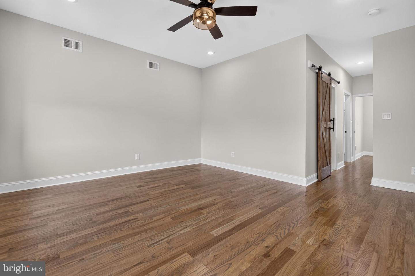 3113 W Montgomery Ave Property Photo 29