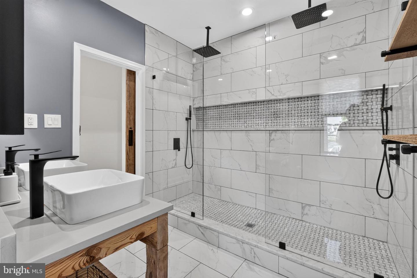 3113 W Montgomery Ave Property Photo 40