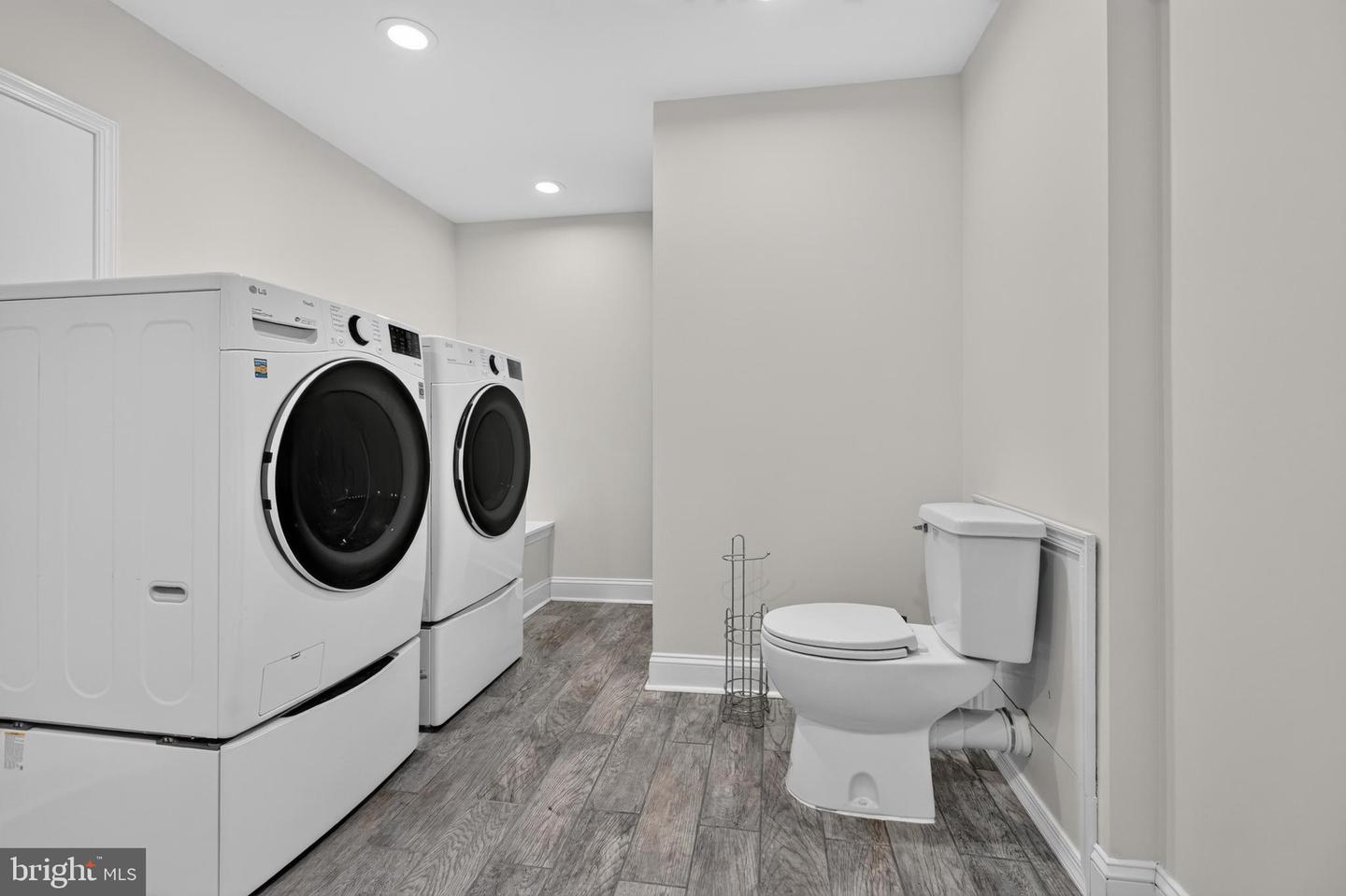 3113 W Montgomery Ave Property Photo 46