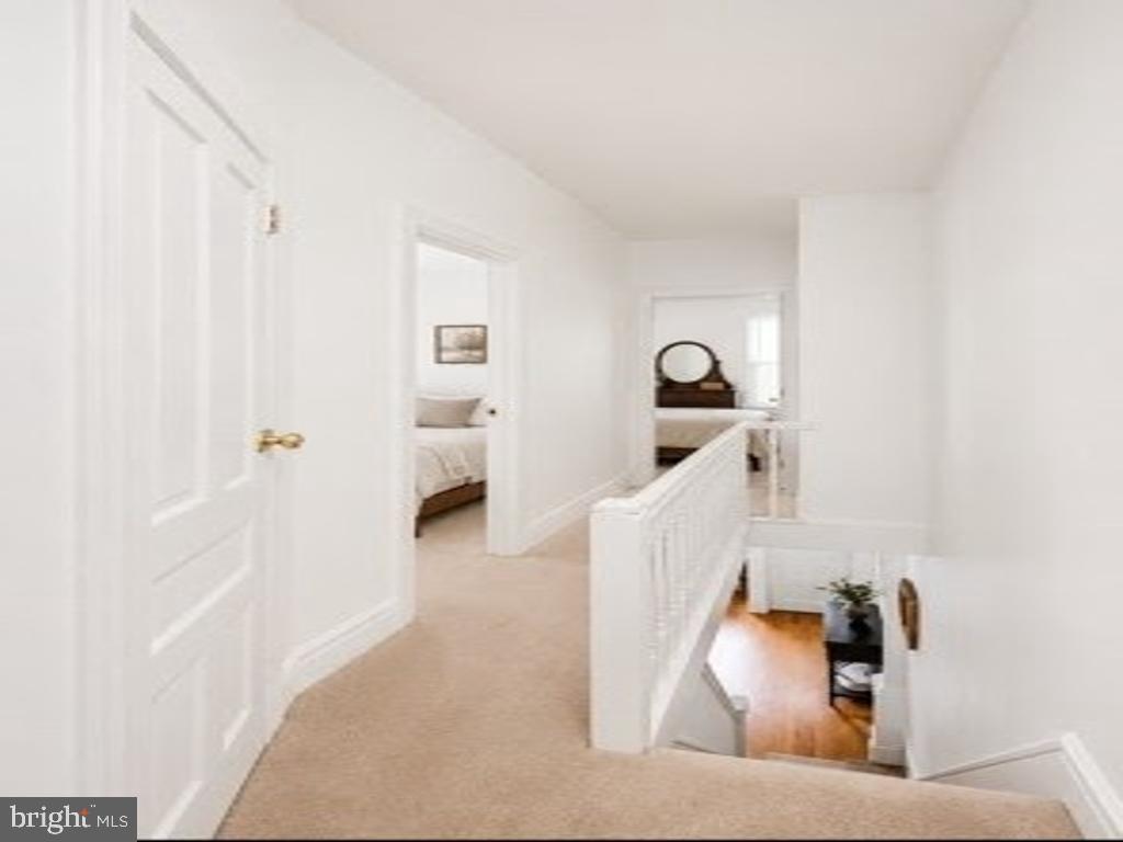 848 Mercer St Property Photo 14