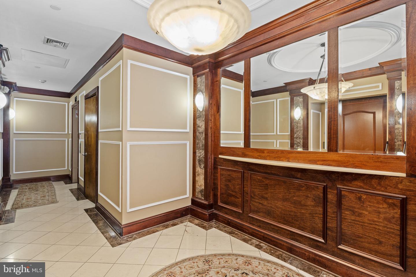 1335-1337 Pine St #401 Property Photo 2