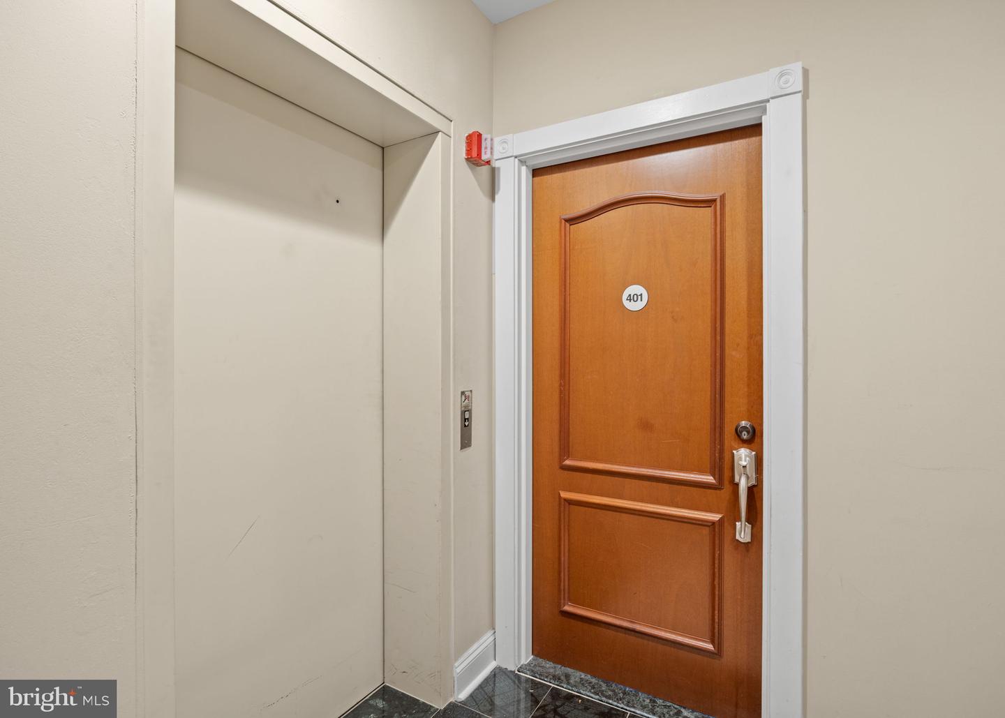 1335-1337 Pine St #401 Property Photo 3