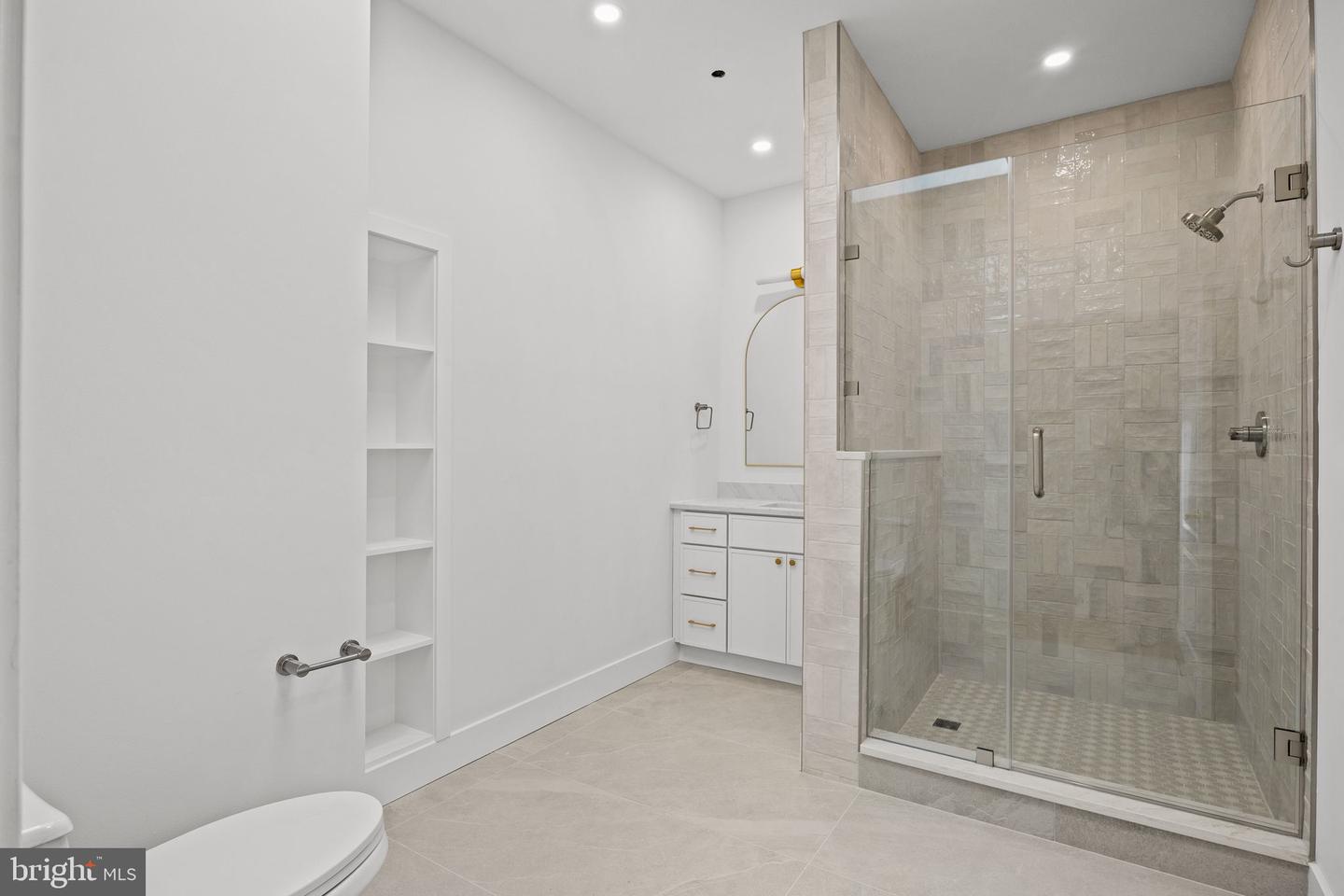 1335-1337 Pine St #401 Property Photo 18