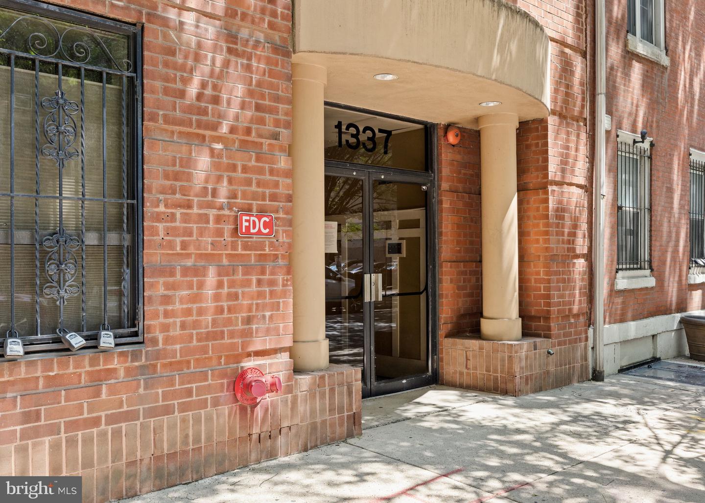1335-1337 Pine St #401 Property Photo 30