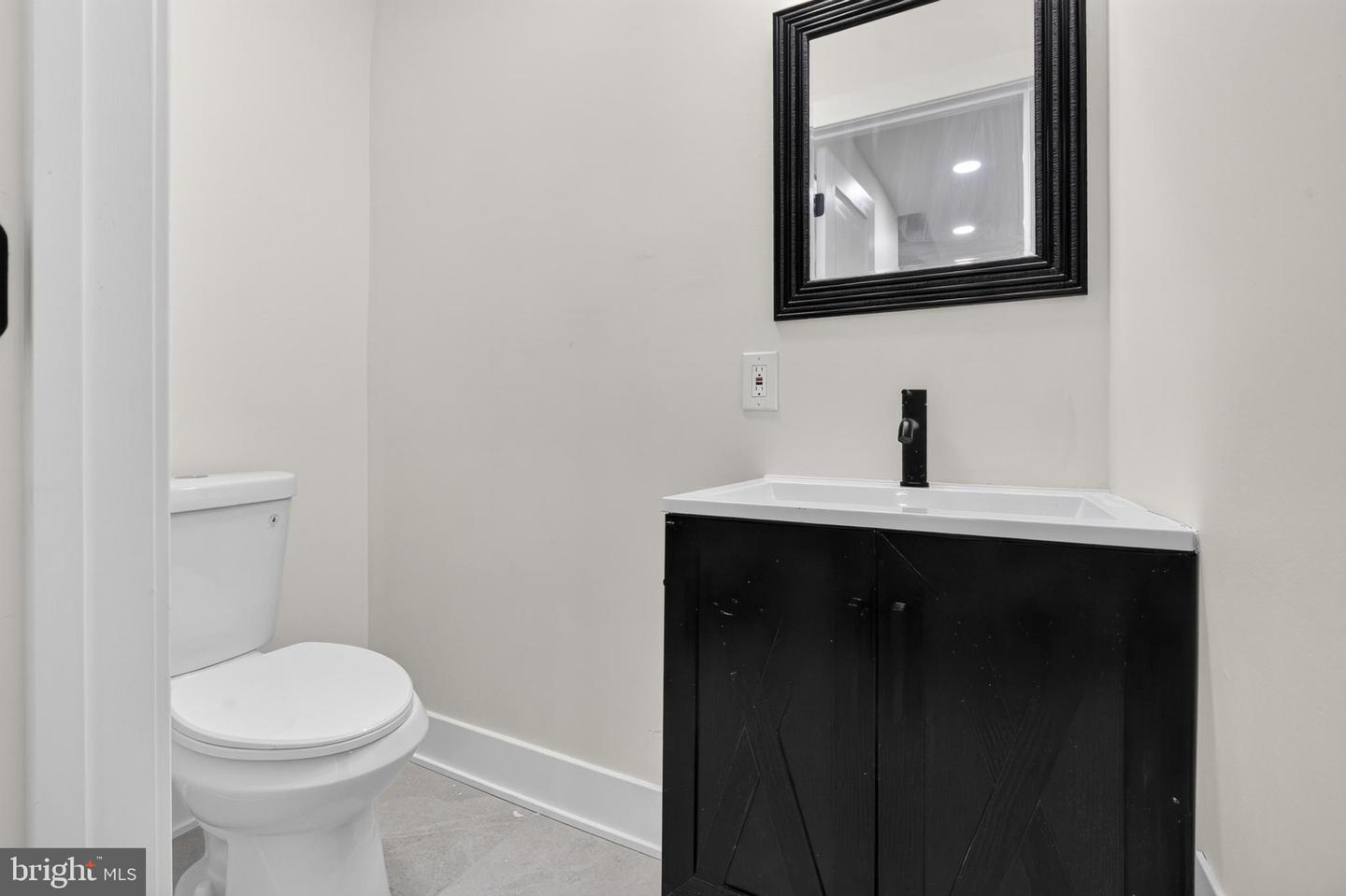 4740 N Camac St Property Photo 6