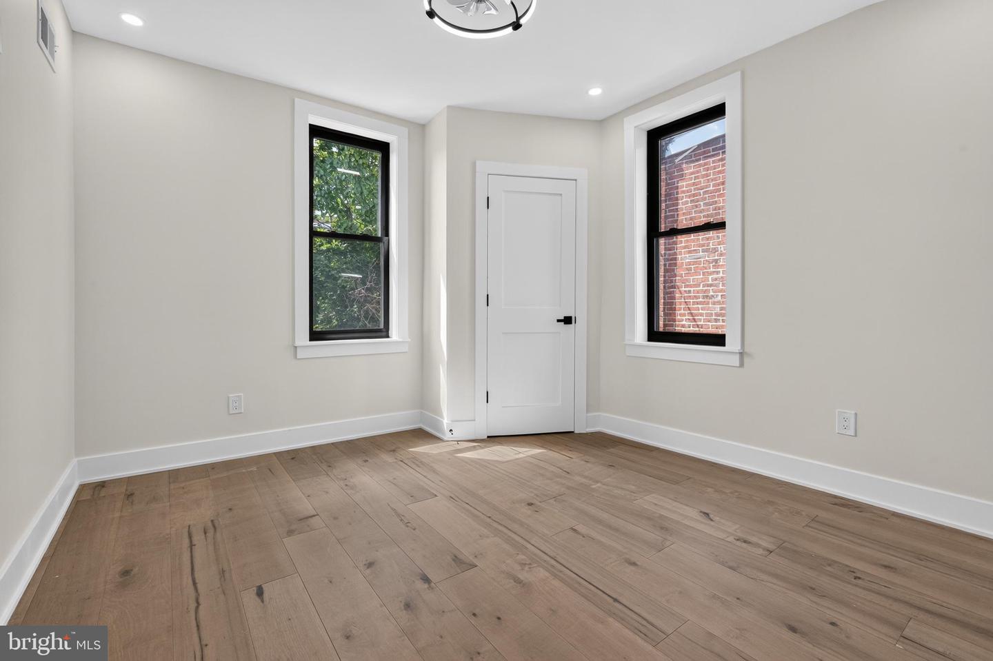 4740 N Camac St Property Photo 29