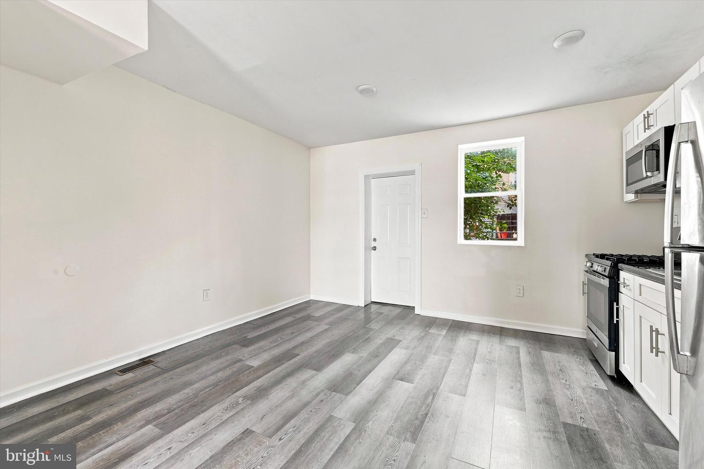 2632 S Lloyd St Property Photo 12