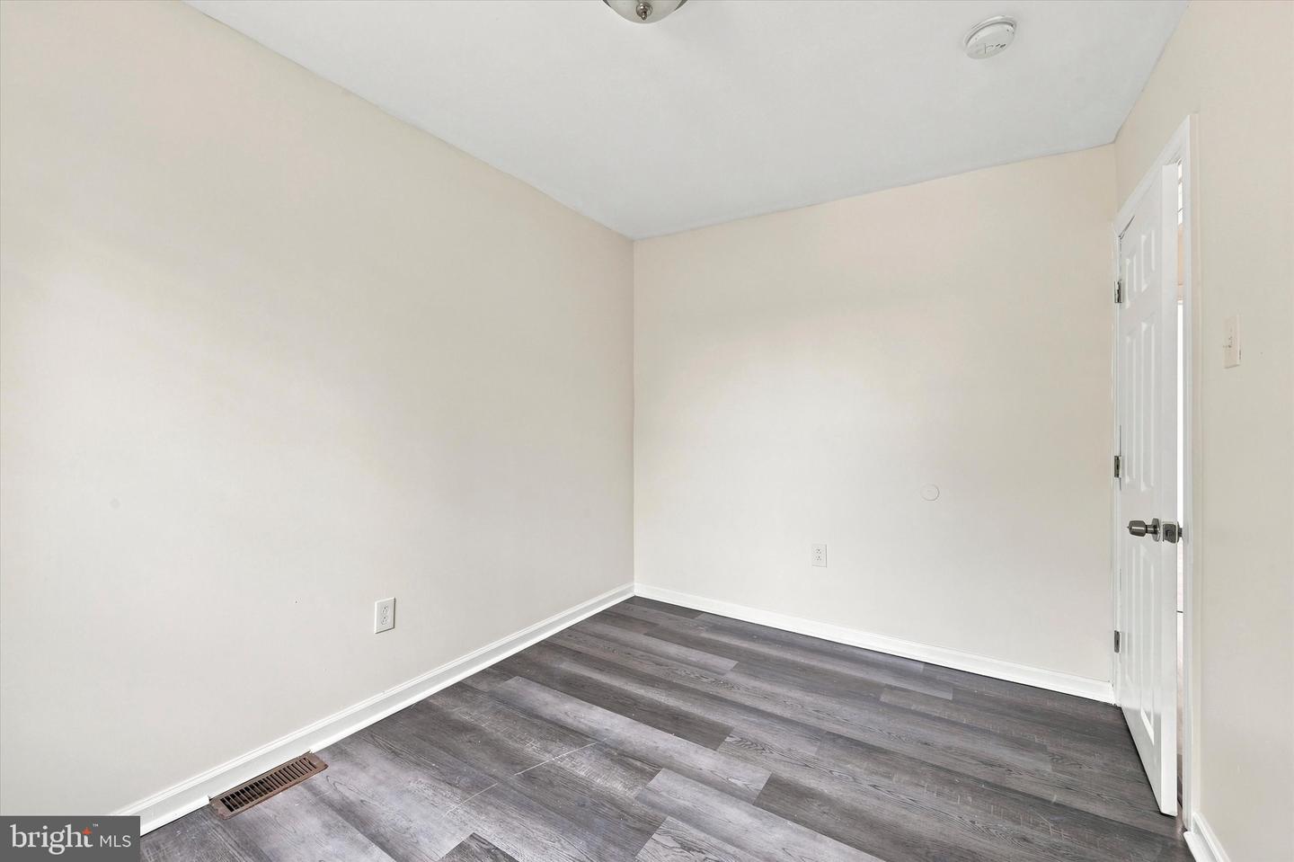2632 S Lloyd St Property Photo 23